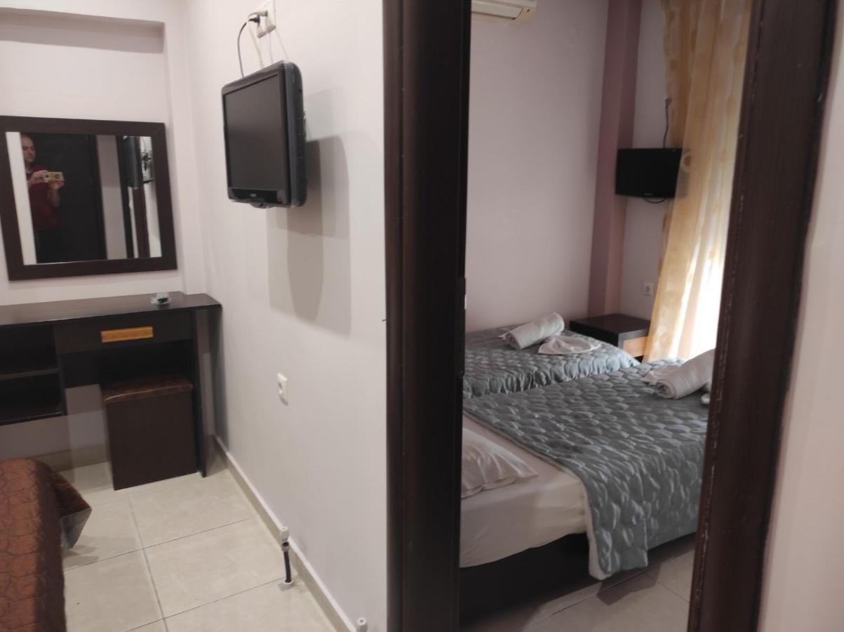 Hotel Louiza Paralía Extérieur photo